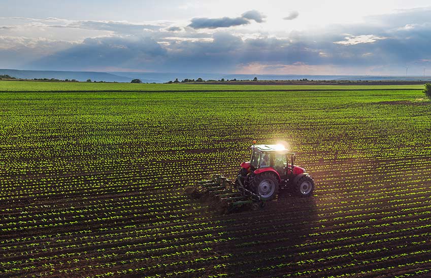 farm-tractor-row-field