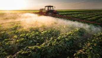 spraying-pesticides-farm-drift